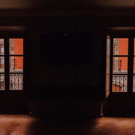 Mikaella Hotel Альенде Экстерьер фото