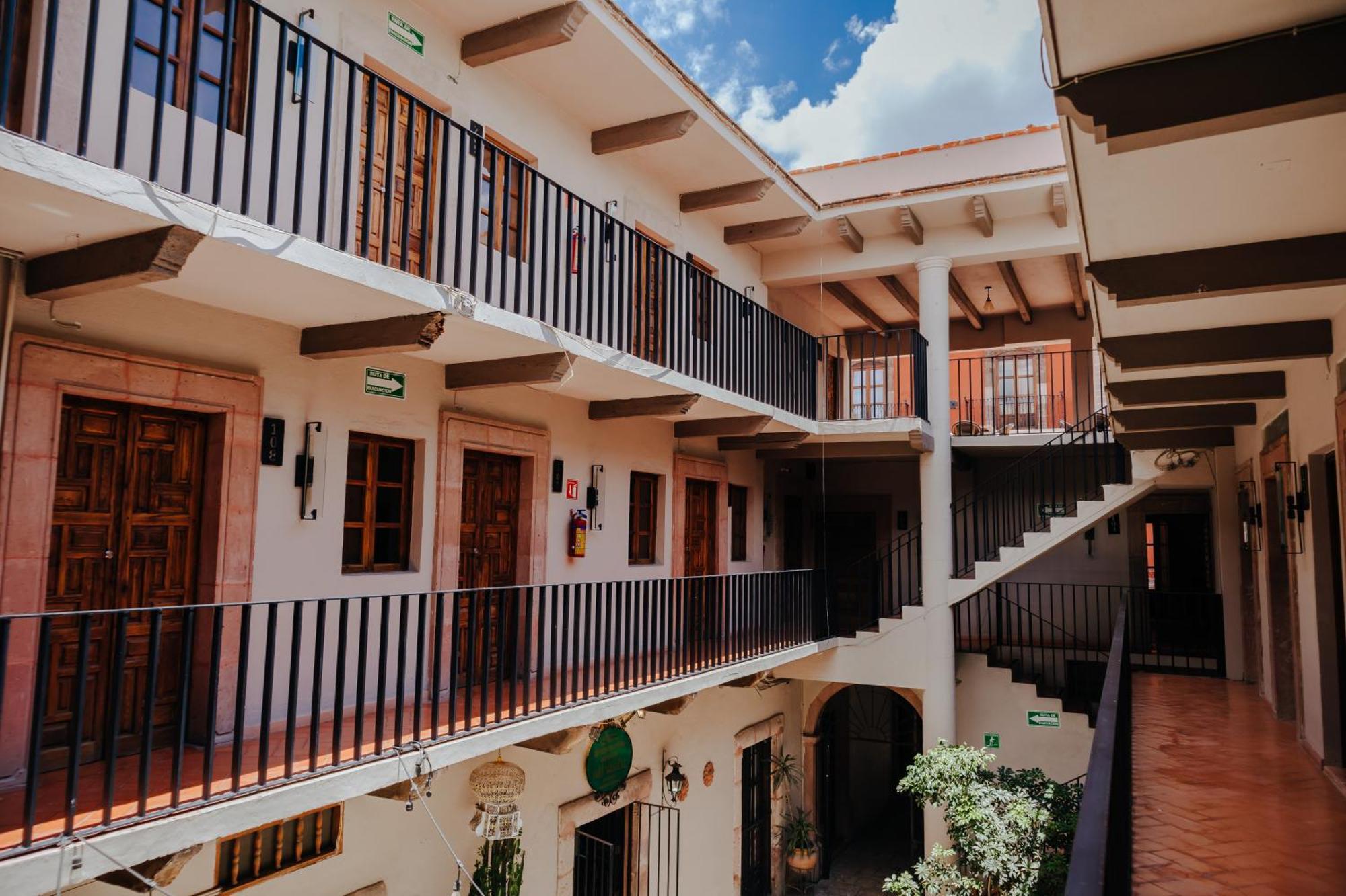 Mikaella Hotel Альенде Экстерьер фото