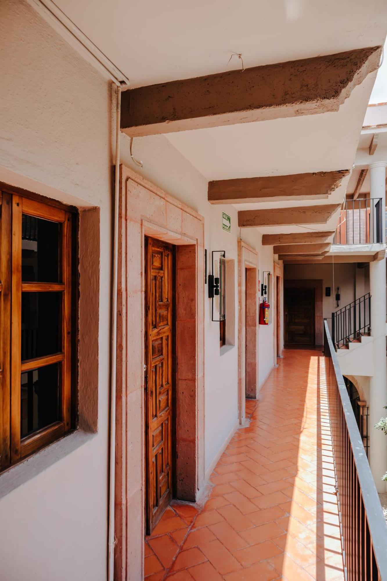 Mikaella Hotel Альенде Экстерьер фото