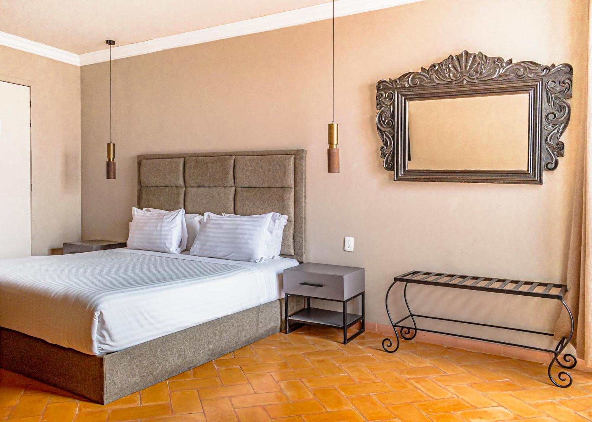 Mikaella Hotel Альенде Экстерьер фото
